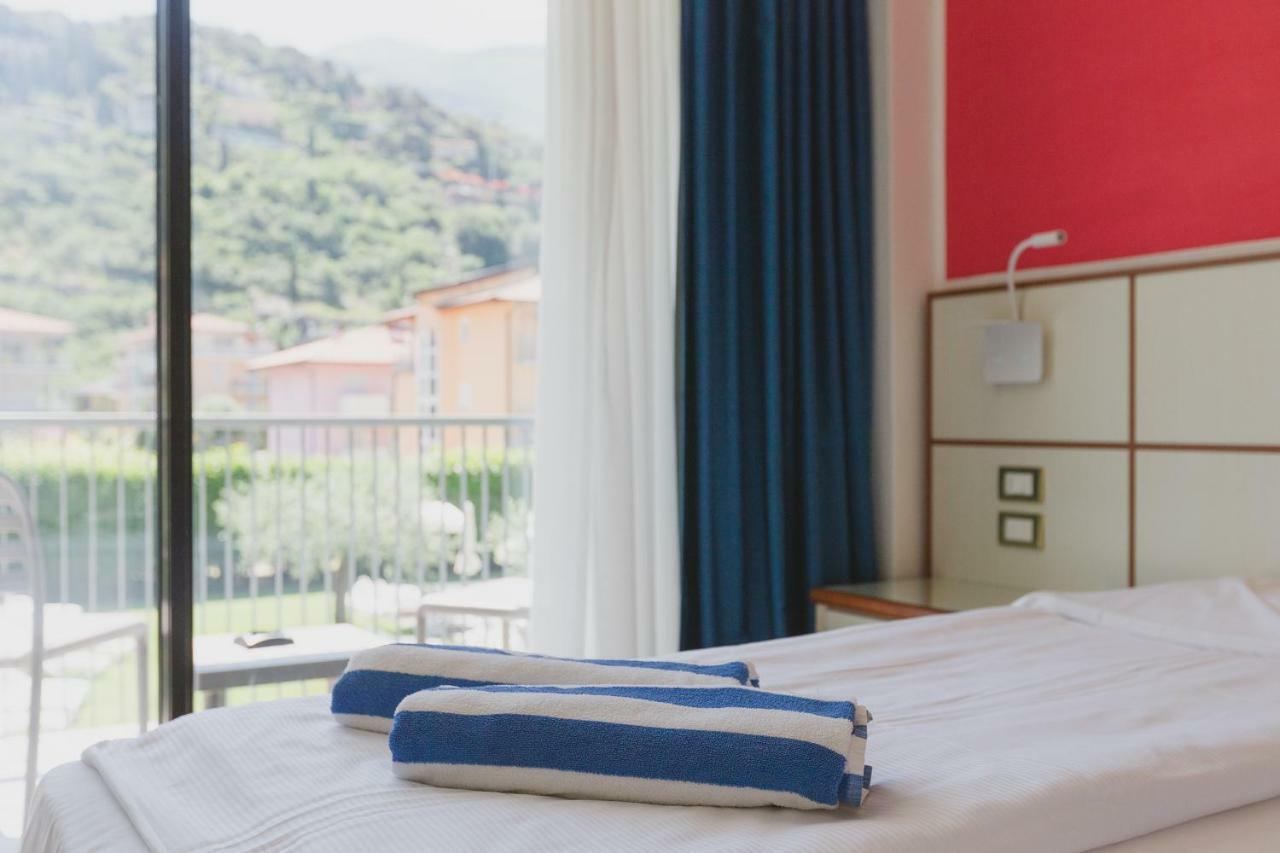 Hotel Holiday Sport & Relax Torbole Sul Garda Exterior photo